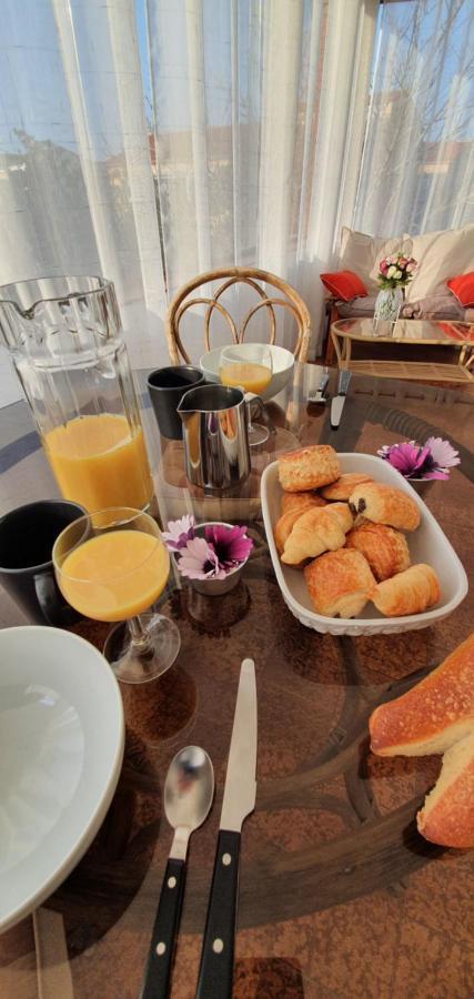סנרי-סור-מר Appartement Entier Au Dessus De Villa, Climatisation Reversible Poele A Bois Tres Chaleureux , Wi Fi Parking Privee Gratuit Situation 500 M, Plage Et Centre Ville מראה חיצוני תמונה