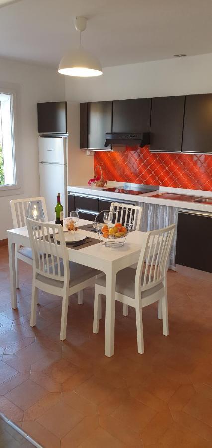 סנרי-סור-מר Appartement Entier Au Dessus De Villa, Climatisation Reversible Poele A Bois Tres Chaleureux , Wi Fi Parking Privee Gratuit Situation 500 M, Plage Et Centre Ville מראה חיצוני תמונה