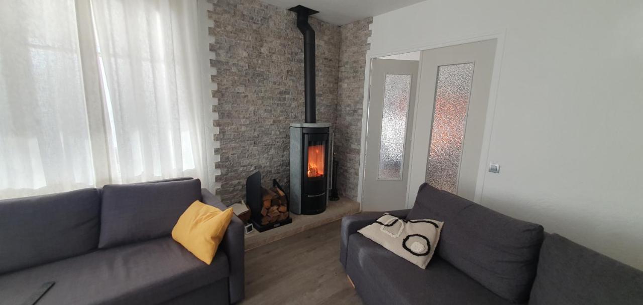סנרי-סור-מר Appartement Entier Au Dessus De Villa, Climatisation Reversible Poele A Bois Tres Chaleureux , Wi Fi Parking Privee Gratuit Situation 500 M, Plage Et Centre Ville מראה חיצוני תמונה